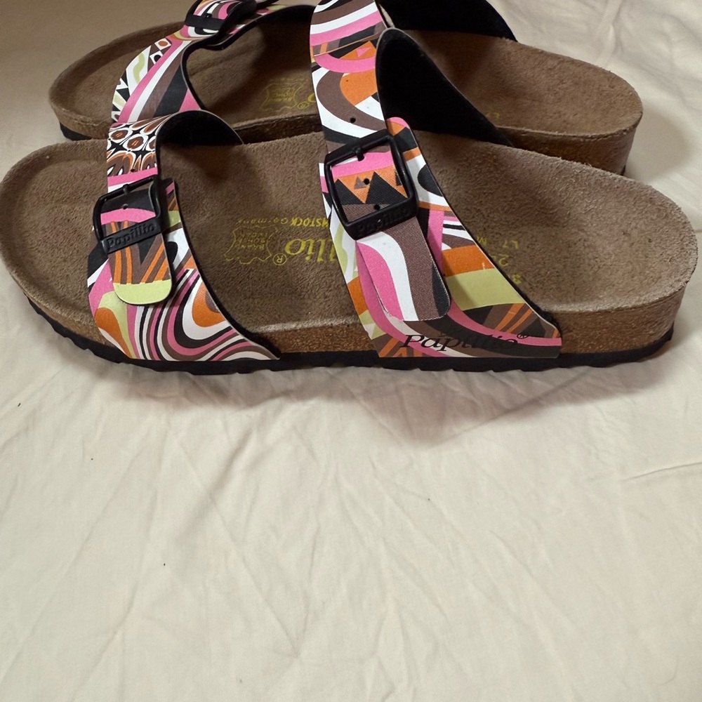 Colorful Patterned Sandals with Buckles - Picture 4 of 4